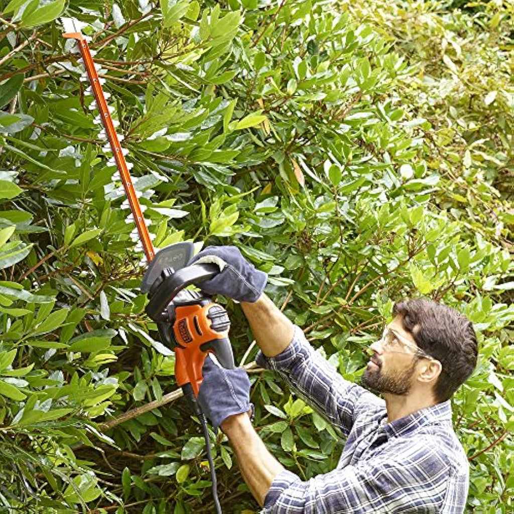 BLACK+DECKER 600W Electric Hedge Trimmer – 60cm Dual Action Blades