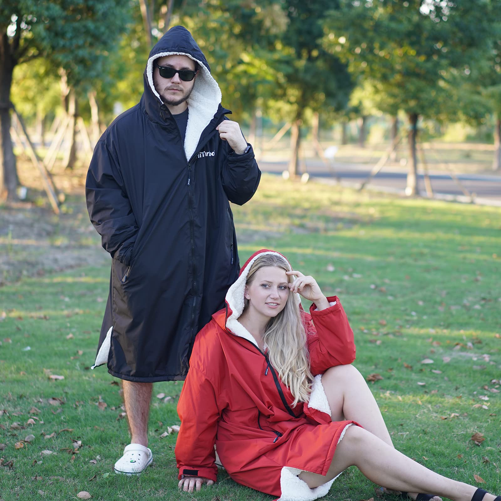 Hiturbo Waterproof Changing Robe – Fleece Lined Surf Poncho Coat in Red