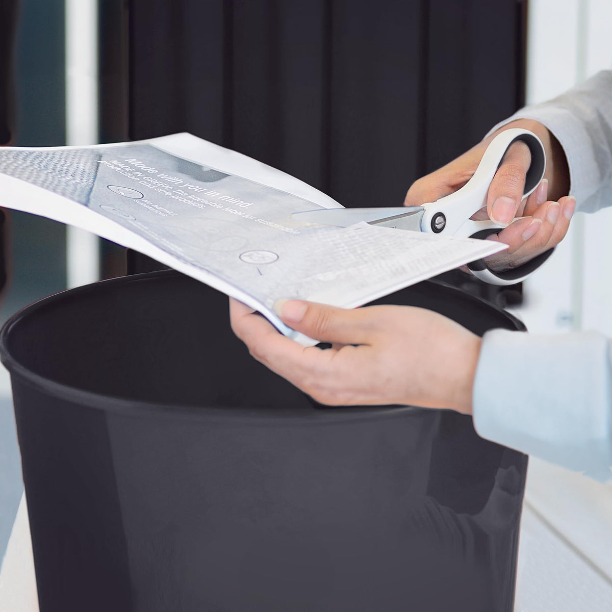 Leitz WOW 52781095 Waste Paper Bin, 15 Litres, Plastic, Black, Pack of 6 - image 2