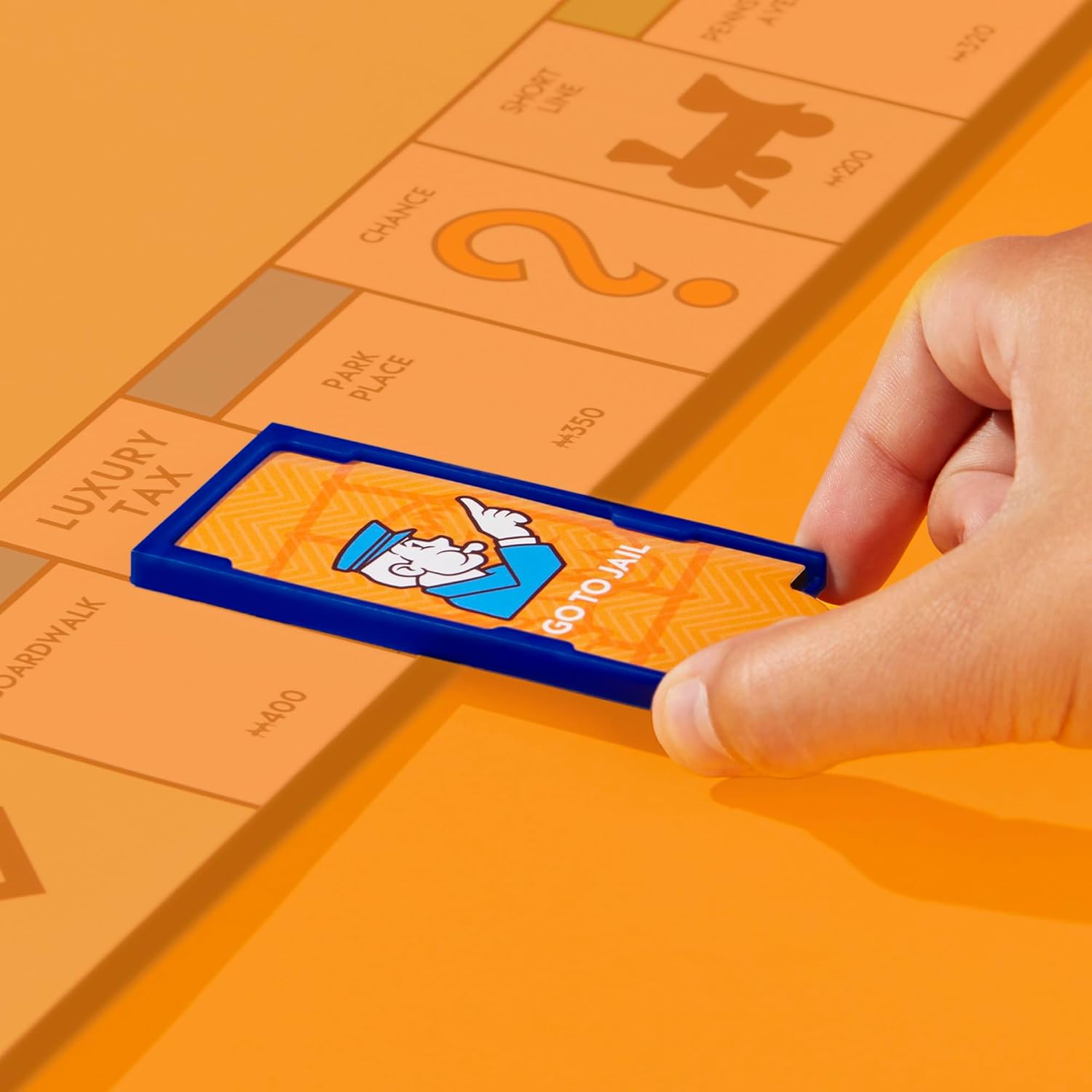 Snaps Monopoly Classic Board Game – Family Strategy Game with 8 Tokens