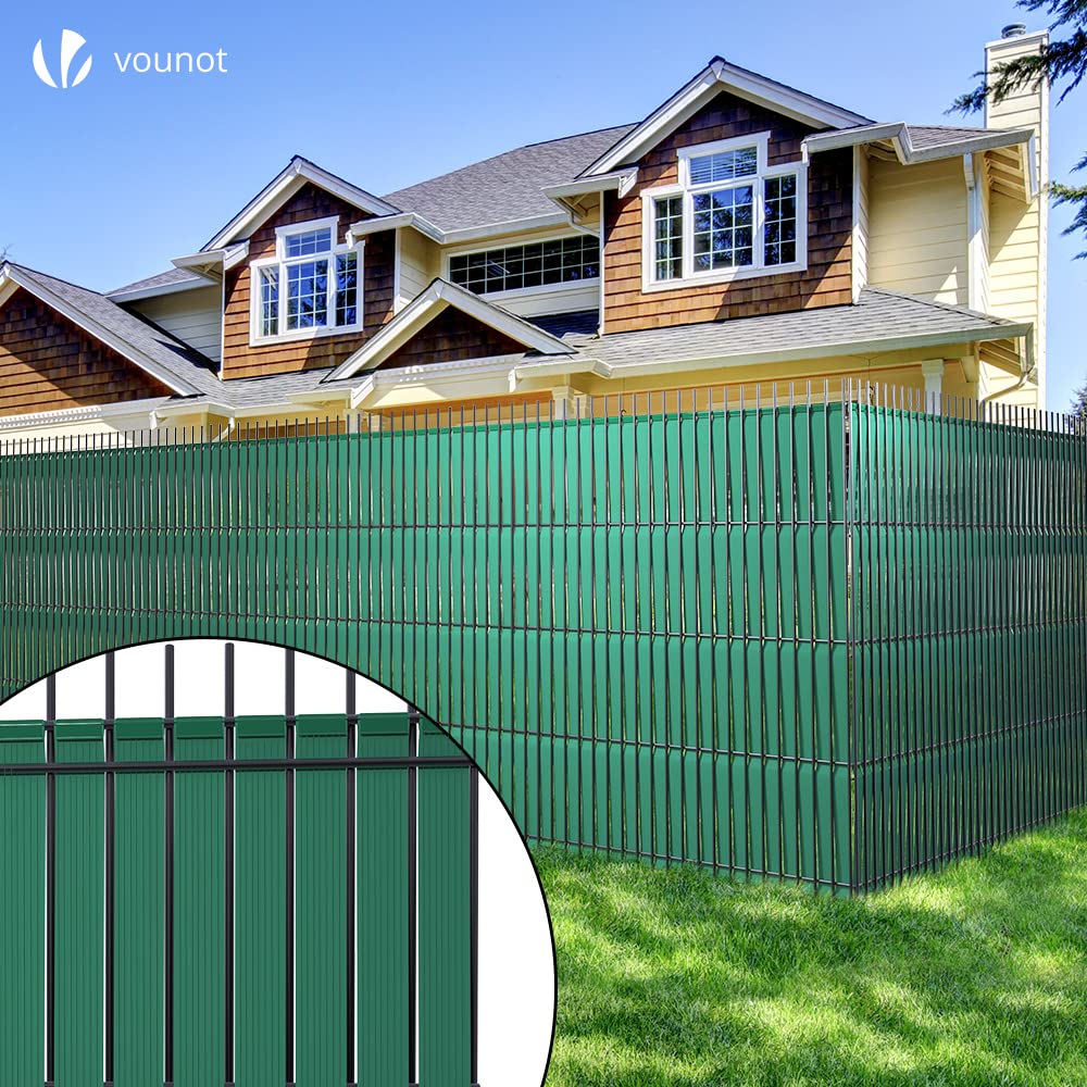 VOUNOT PVC Garden Privacy Fence Strips – 300m x 4.7cm with 600 Clips, Green