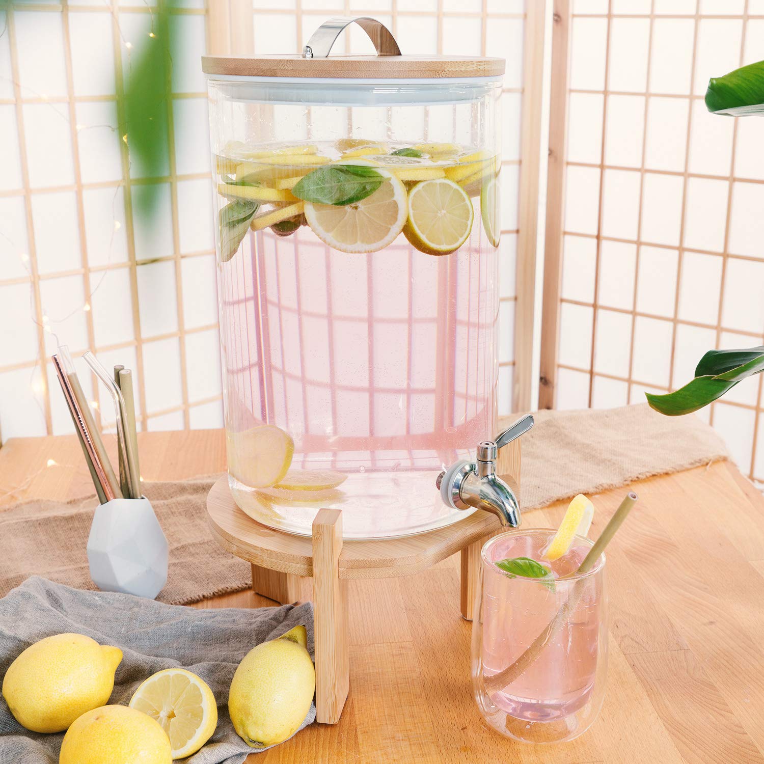 Navaris 7L Glass Drinks Dispenser with Tap, Bamboo Lid and Wooden Stand