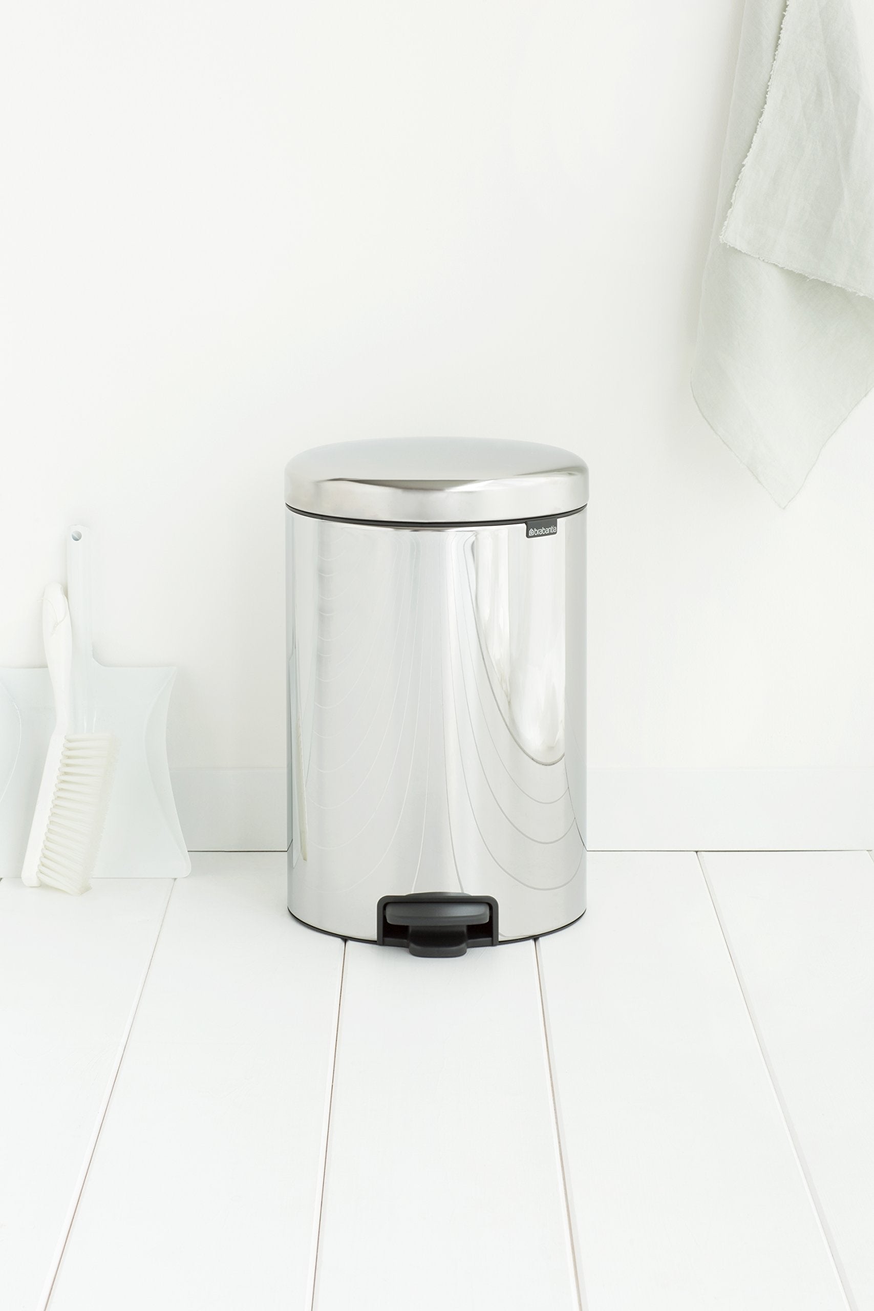 Brabantia newIcon 20L Pedal Bin – Brilliant Steel Soft Close Bin