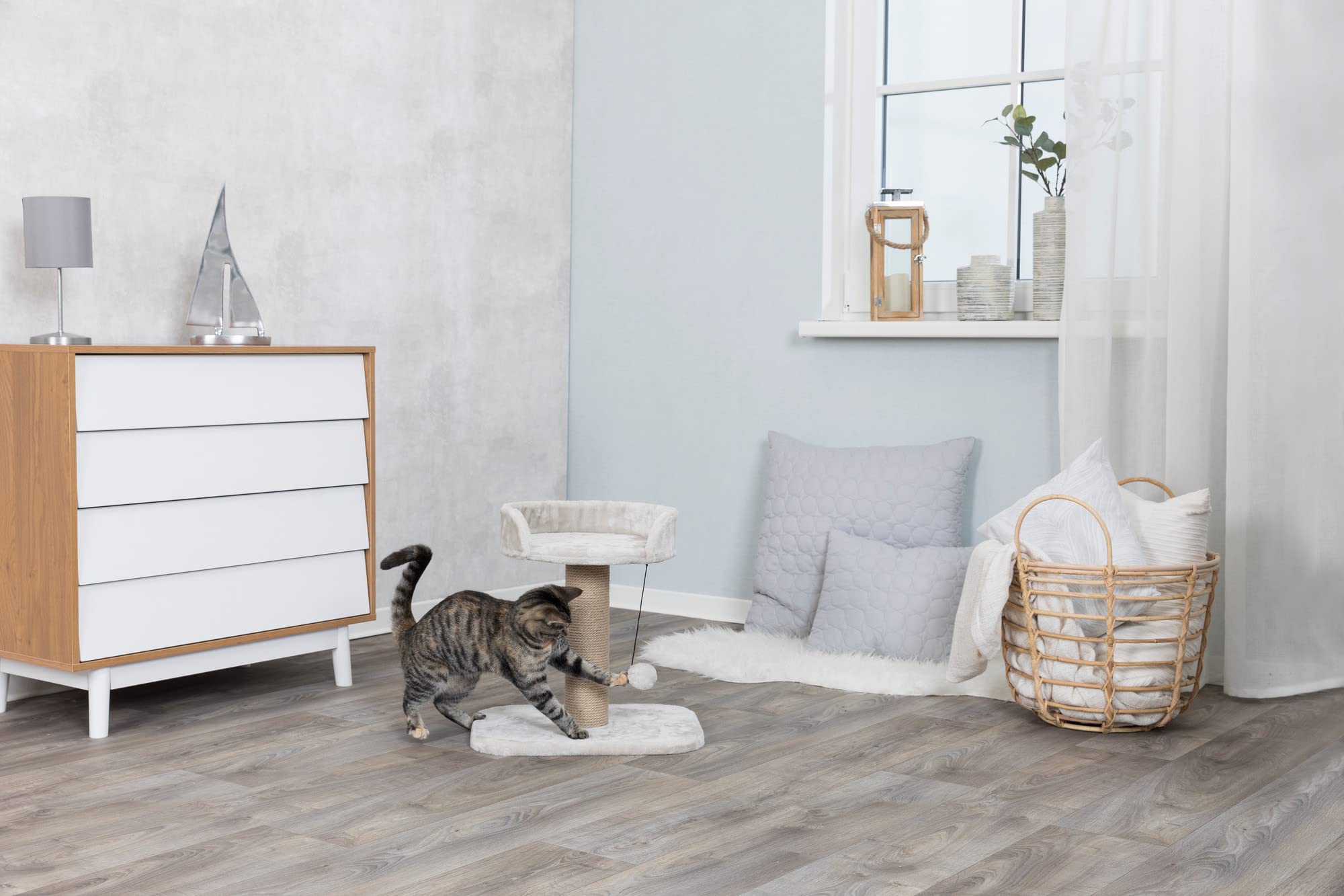 Trixie Cat Scratching Post with Jute and Plush Platform - Light Grey