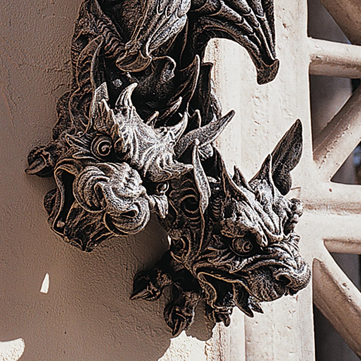 Design Toscano Double Trouble Hanging Gargoyle Gothic Stone Sculpture