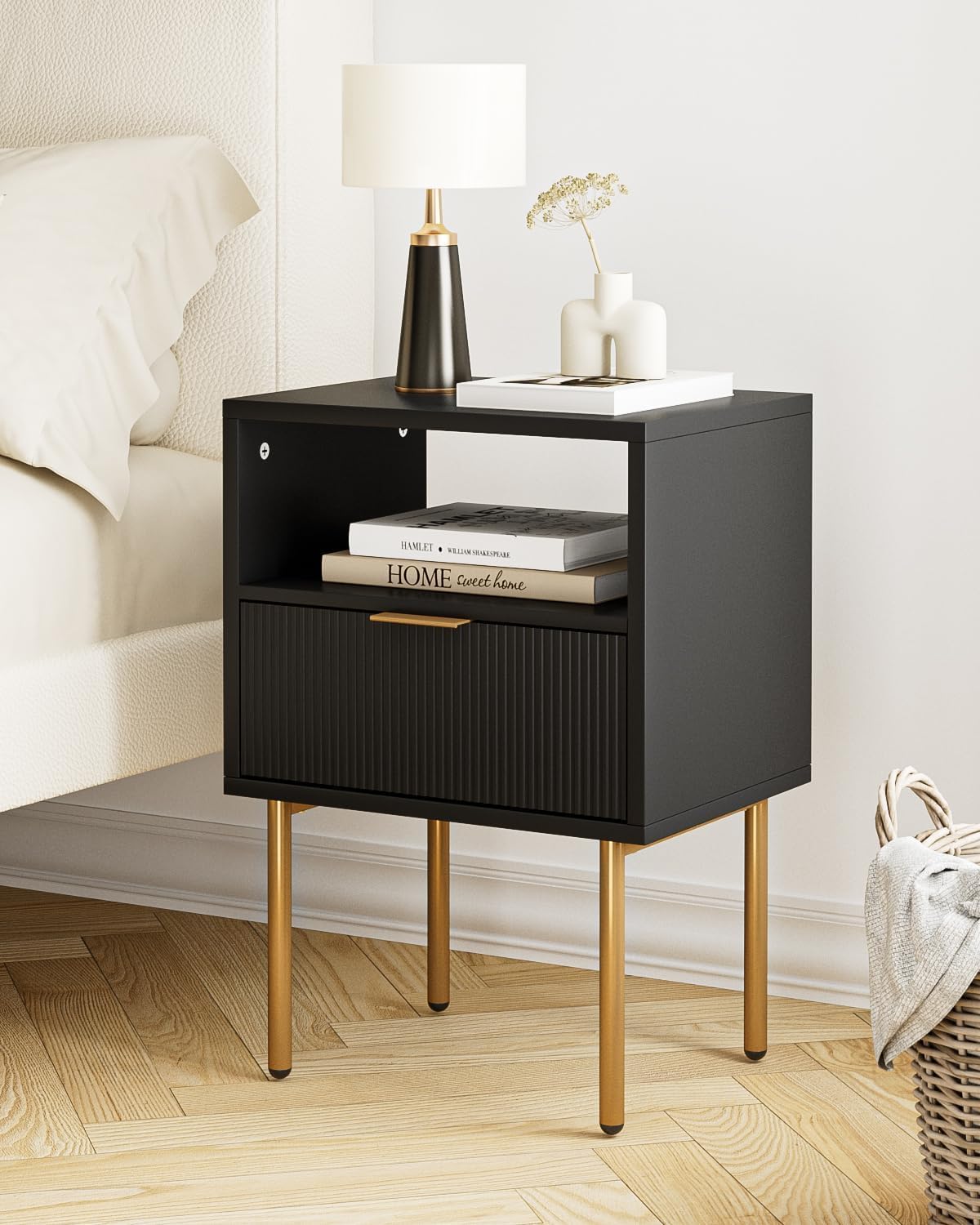HEYZOEY Mid-Century Modern Nightstand – Black Wood Bedside Table with Drawer