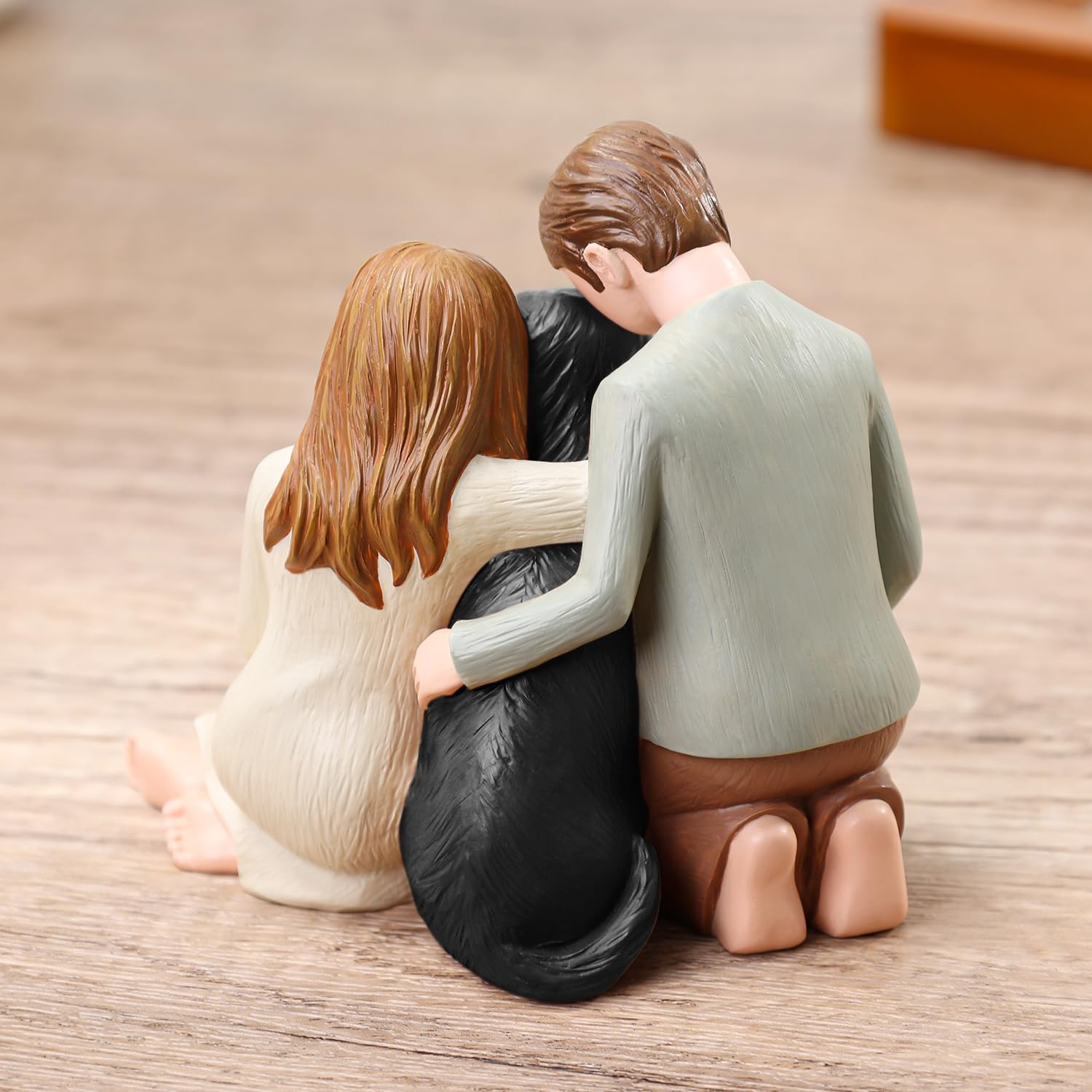 Carracci Black Dog Memorial Figurine – Resin Couple & Pet Sympathy Gift