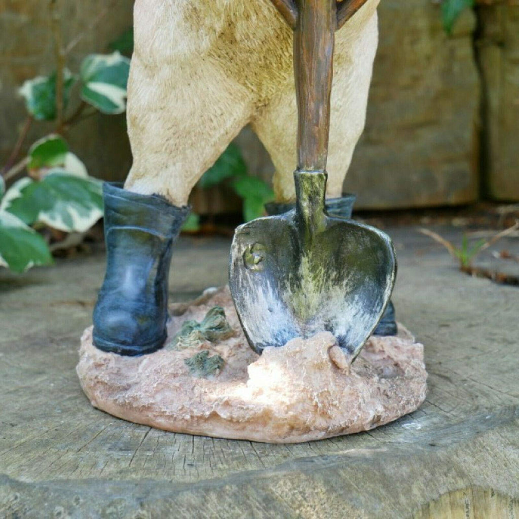 Jolof Store Pig with Spade Garden Statue – Weatherproof Resin Ornament