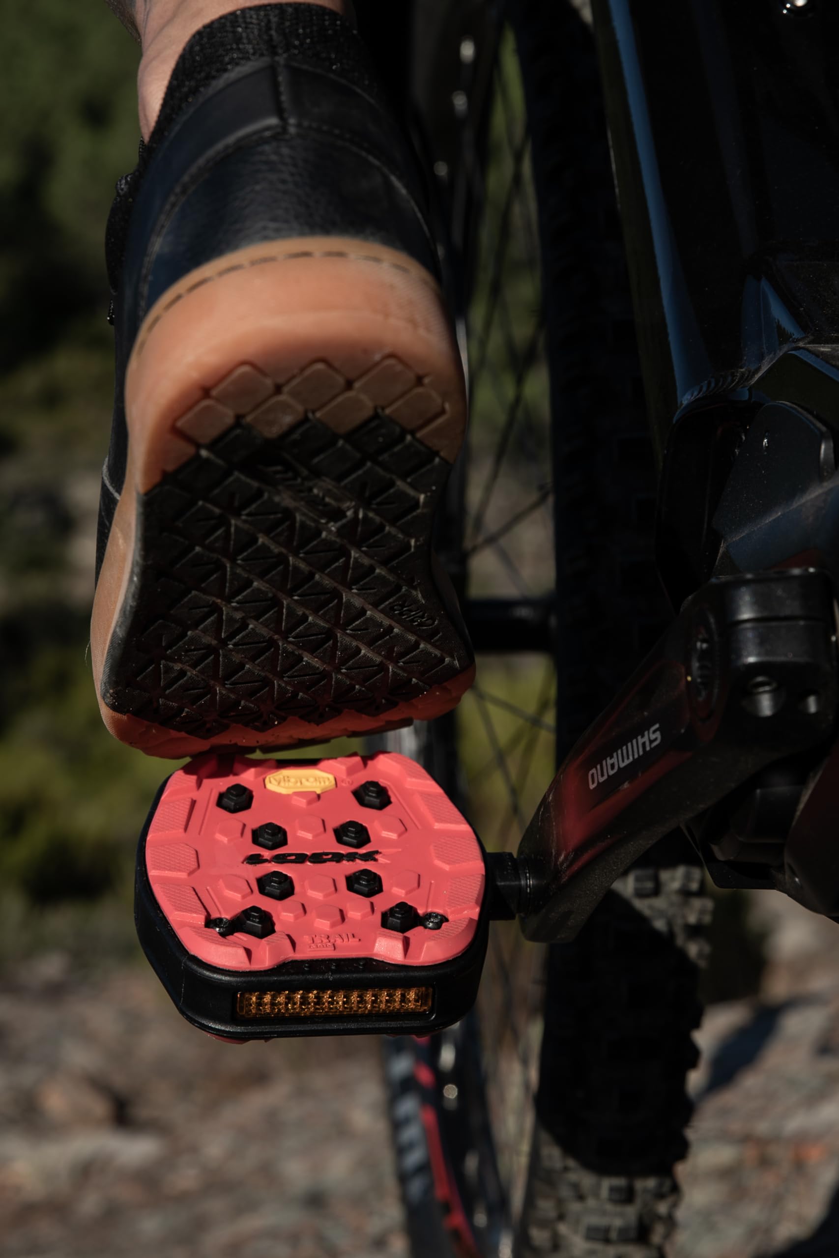 LOOK Cycle Geo Trail Grip MTB Pedals – Vibram Rubber Flat Pedals