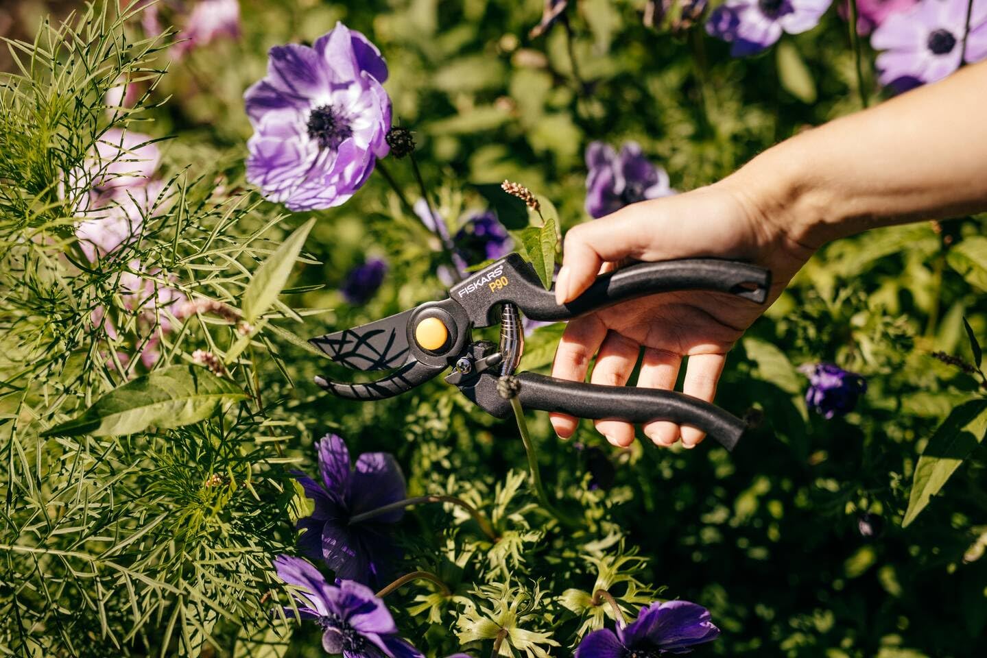 Fiskars Pro Pruner P90 - Professional Steel Pruning Shears, 2.6cm
