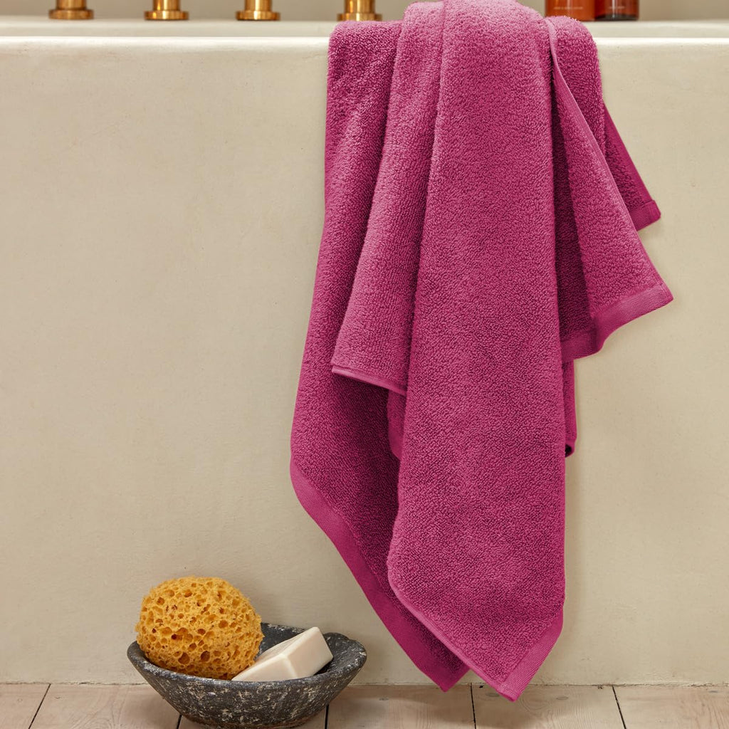 Christy Cirrus Bath Sheets Set | 4 Pieces | 2 Hand 2 Bath Sheets | Super Soft and Fluffy | Quick Dry | Lightweight Bathroom Shower Towels