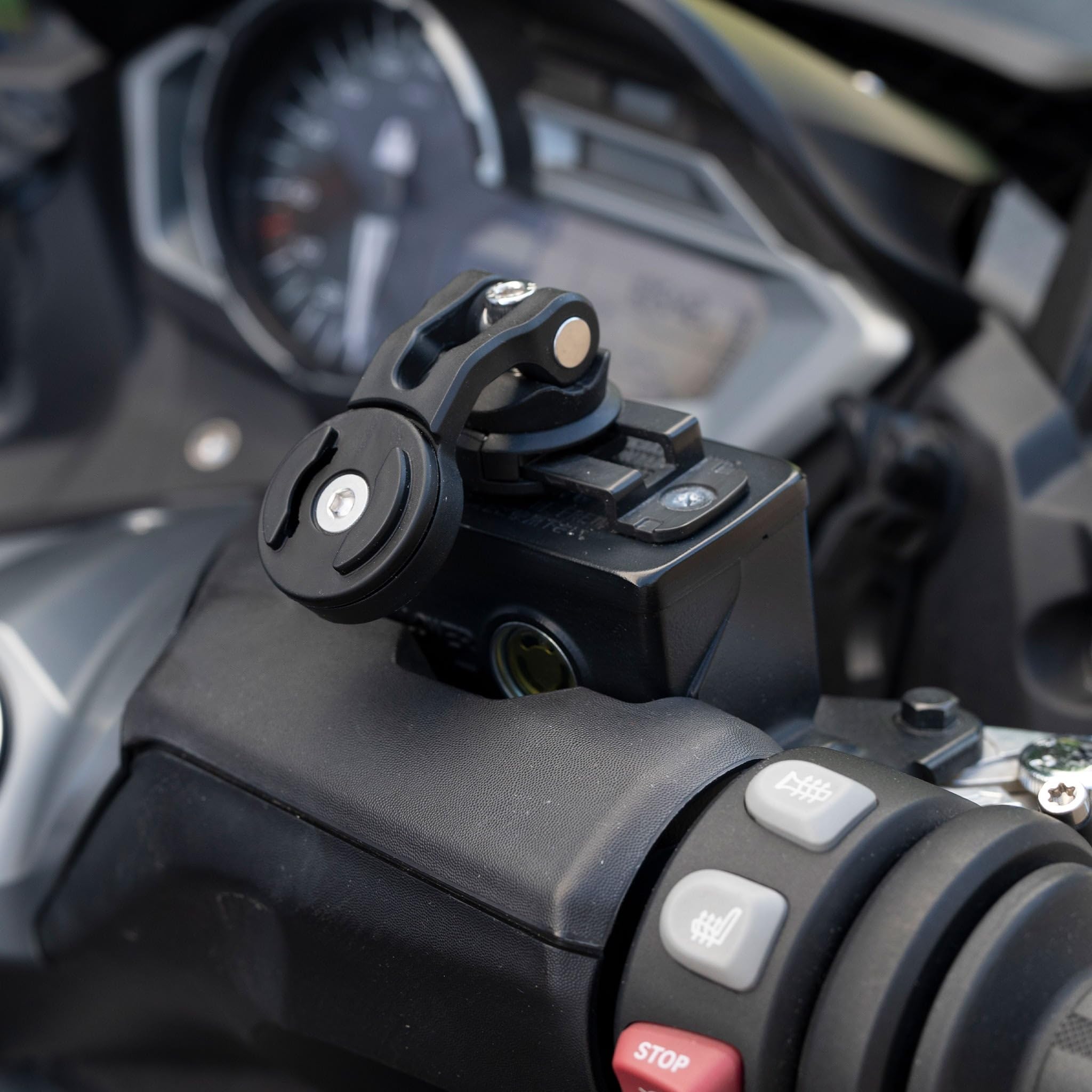 SP Connect Brake Mount - Motorcycle Phone Holder for Fluid Reservoirs