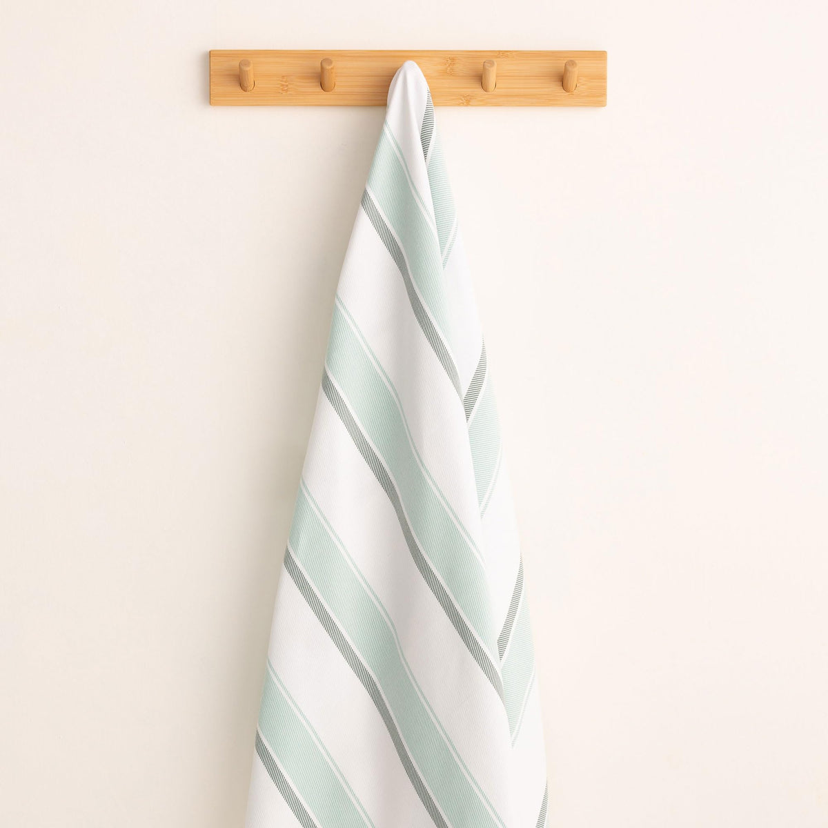 GAMUSI Rectangular Beach Towel – Bath Fouta – Embossed Fabric – Dyed Thread with Fringes – Green. - image 5