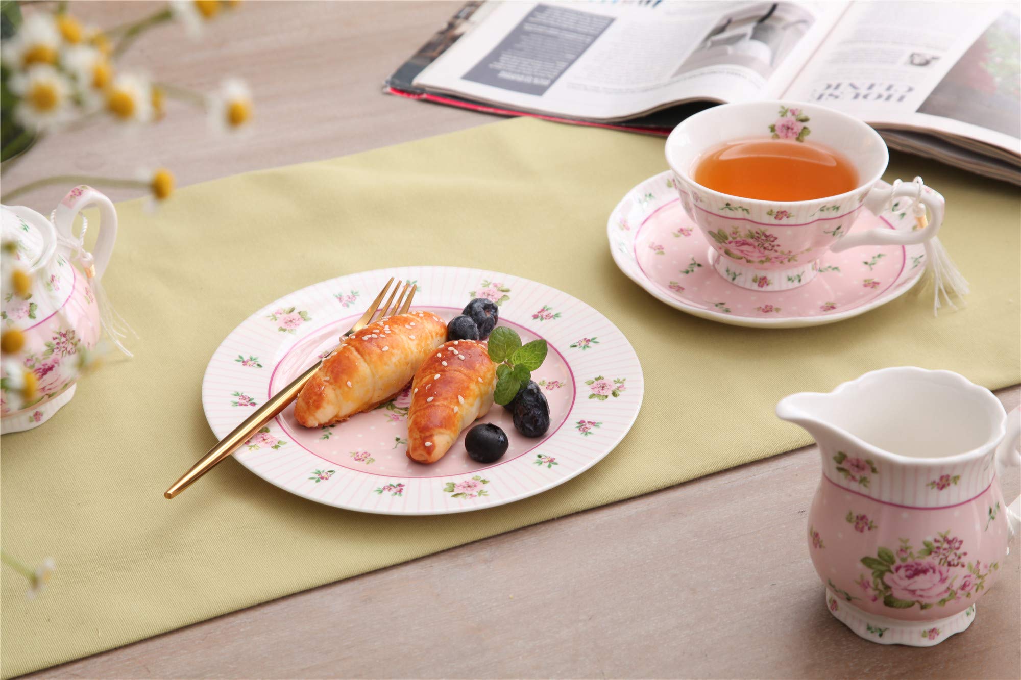 London Boutique Rose Pink Porcelain Tea Cup and Saucer Set - 4 Piece