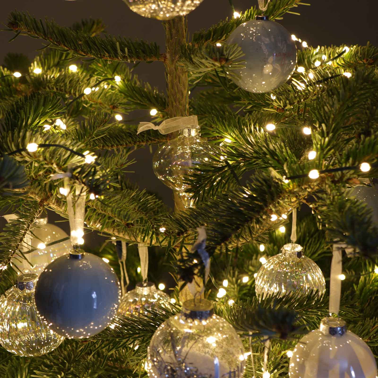 Qbis 800 LED Christmas Lights – Warm White Twinkling Fairy Lights