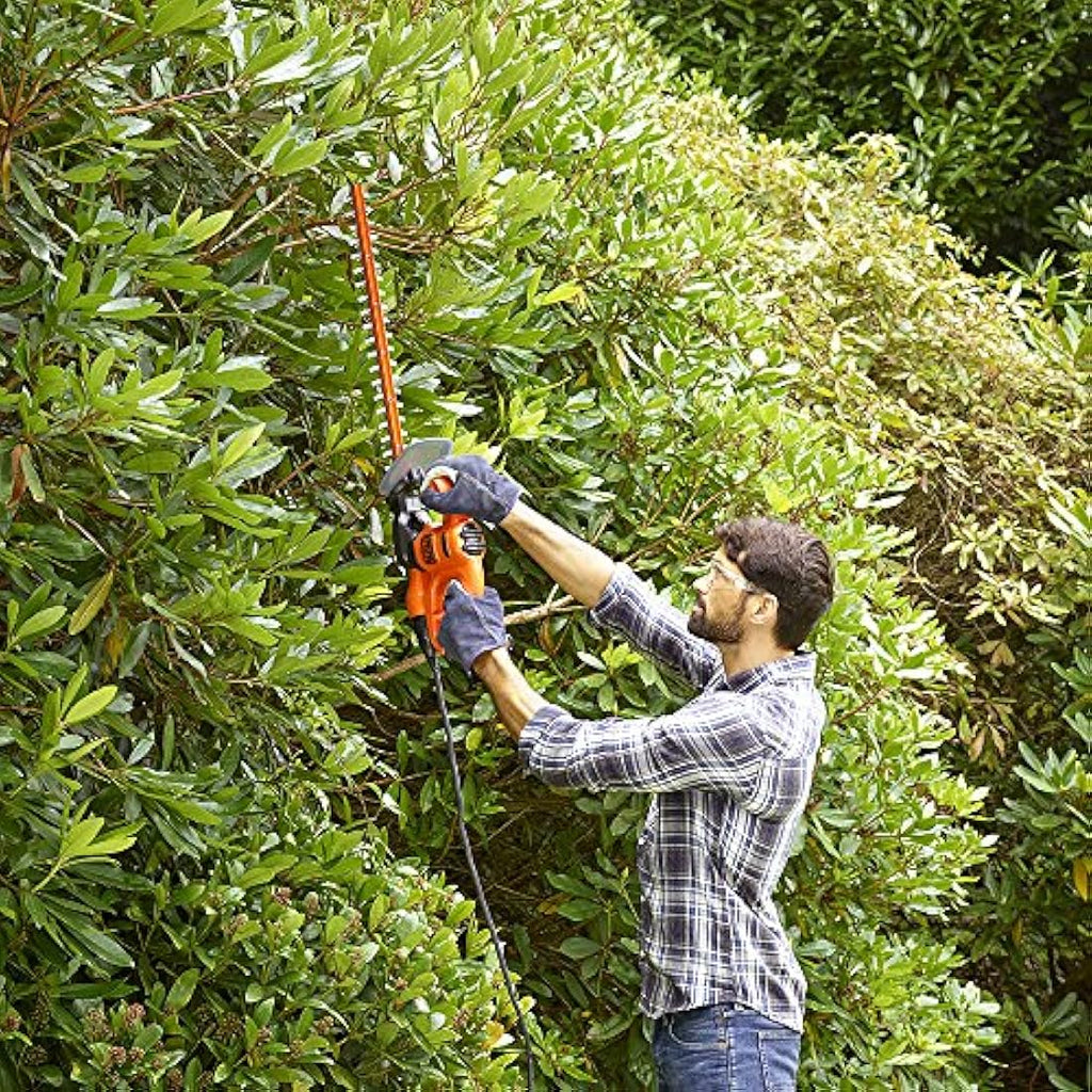 Black + Decker 45cm Electric Hedge Trimmer – 420W Dual Action Blade