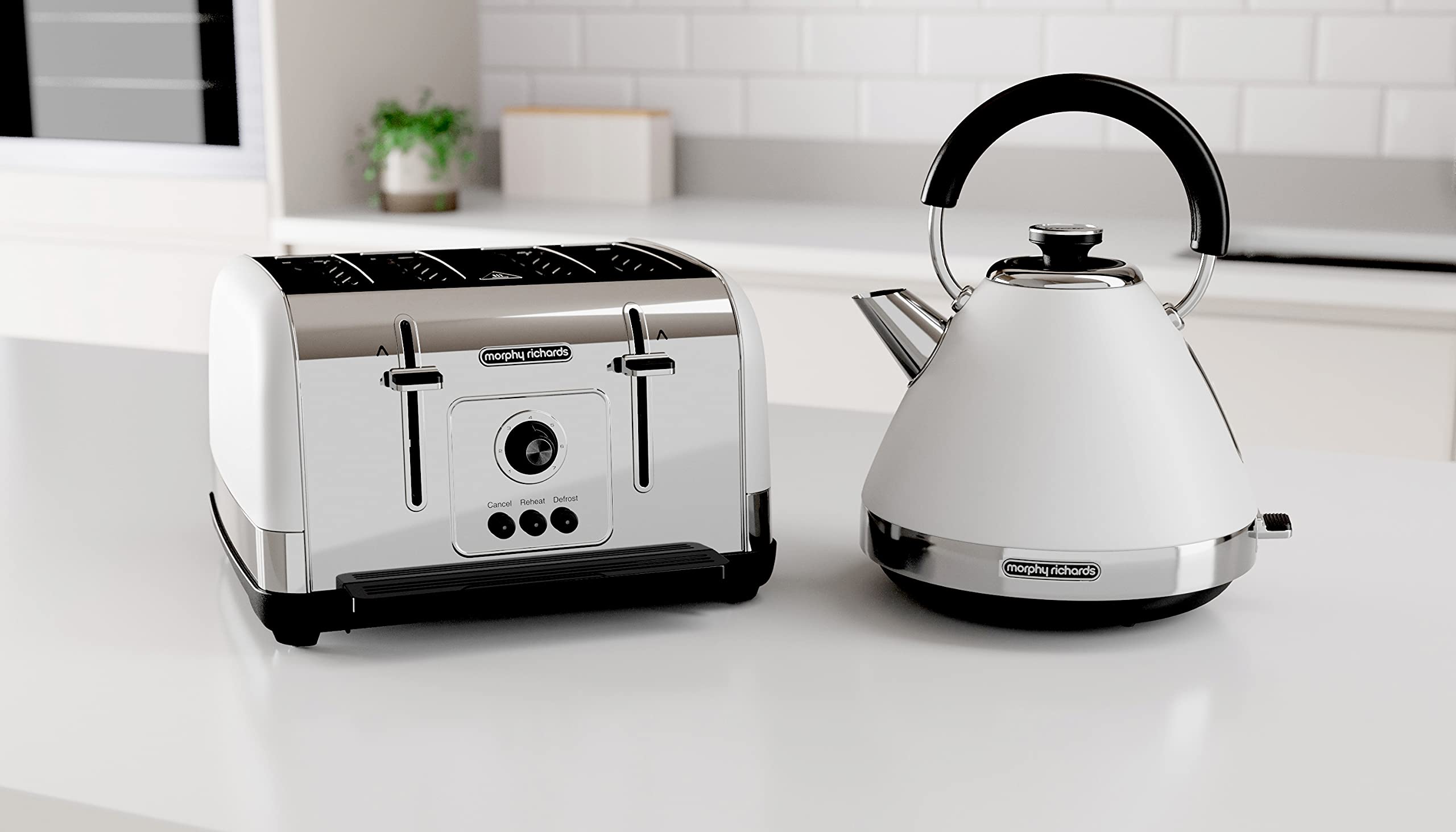 Morphy Richards Venture 4 Slice Toaster - White Stainless Steel