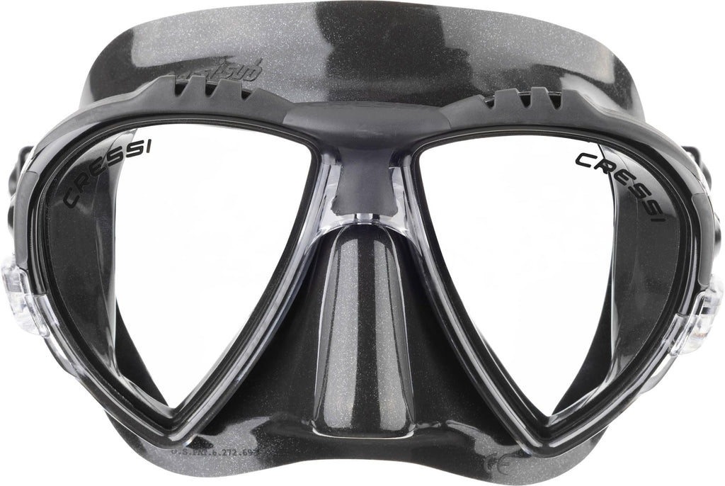 Cressi Matrix Snorkelling Mask – Low Volume Silicone Scuba Mask, Black