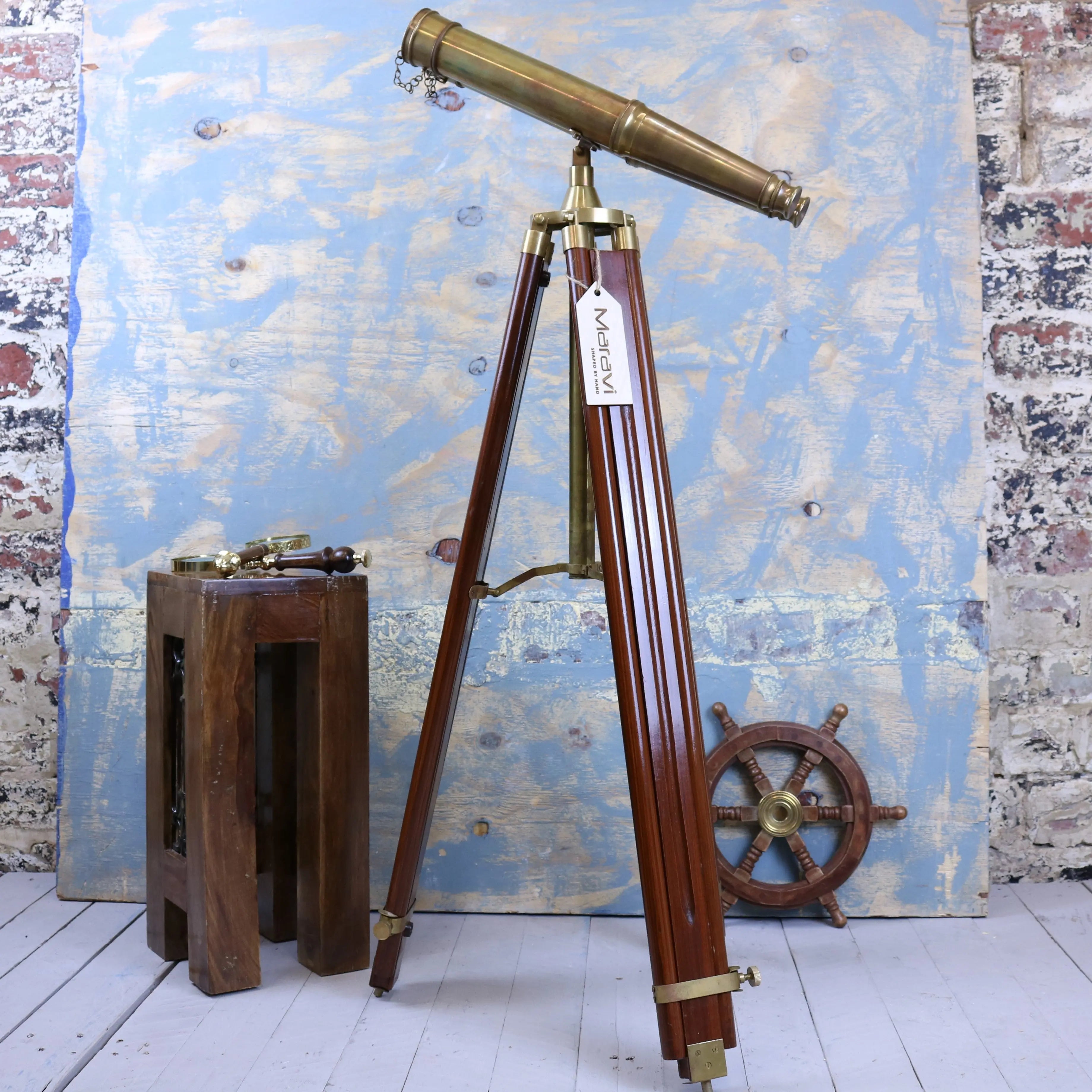 Mowai Vintage Binoculars on Tripod