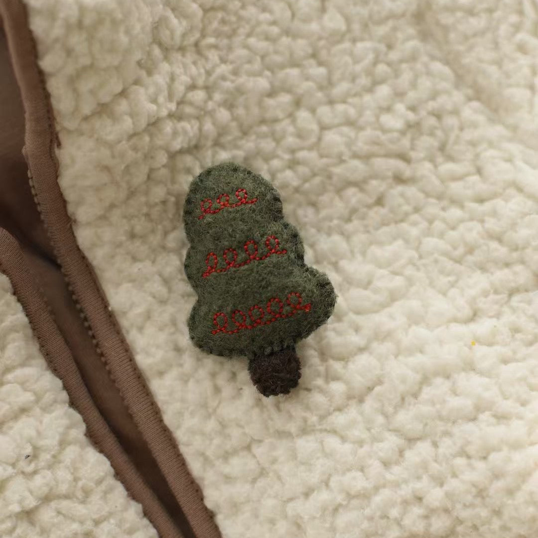 LuLuFun Studio Christmas Tree Wool Brooch – Handmade Kawaii Pin