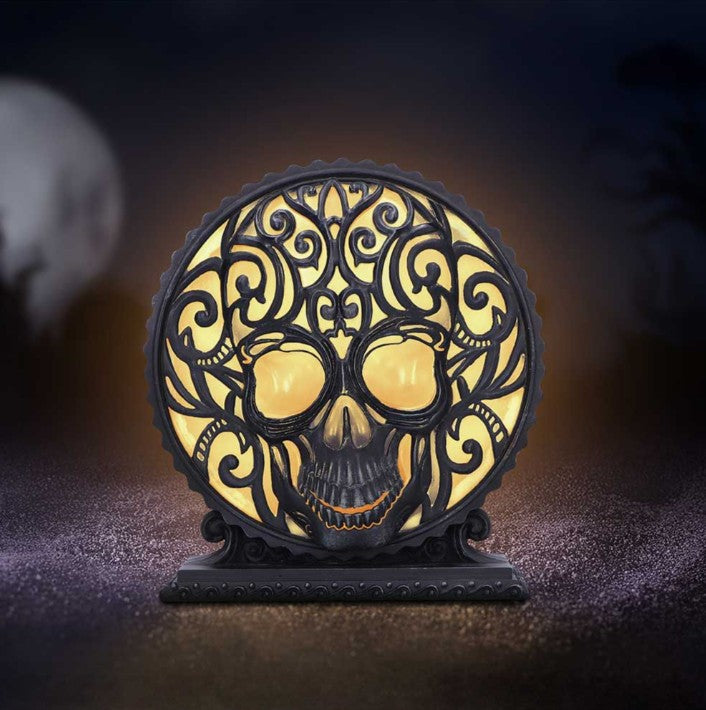 Nemesis Now Death’s Embrace Gothic Skull Lamp – Ornate Polyresin 20.2cm
