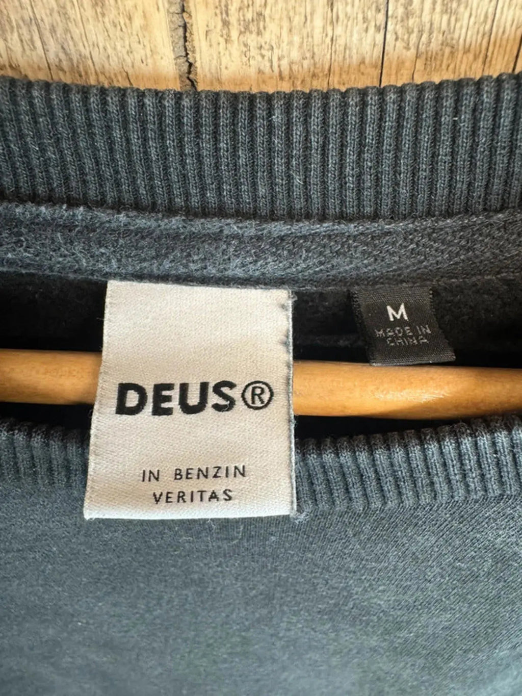 Rare Deus Ex Machina jumper sweater men’s medium