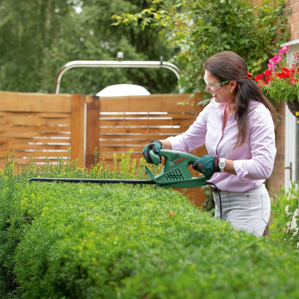 Bosch EasyHedgeCut 45 Electric Hedge Cutter – 420W, 45cm Blade