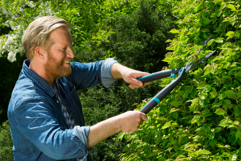 Gardena EasyCut Hedge Shears – Serrated Steel Blade Garden Tool