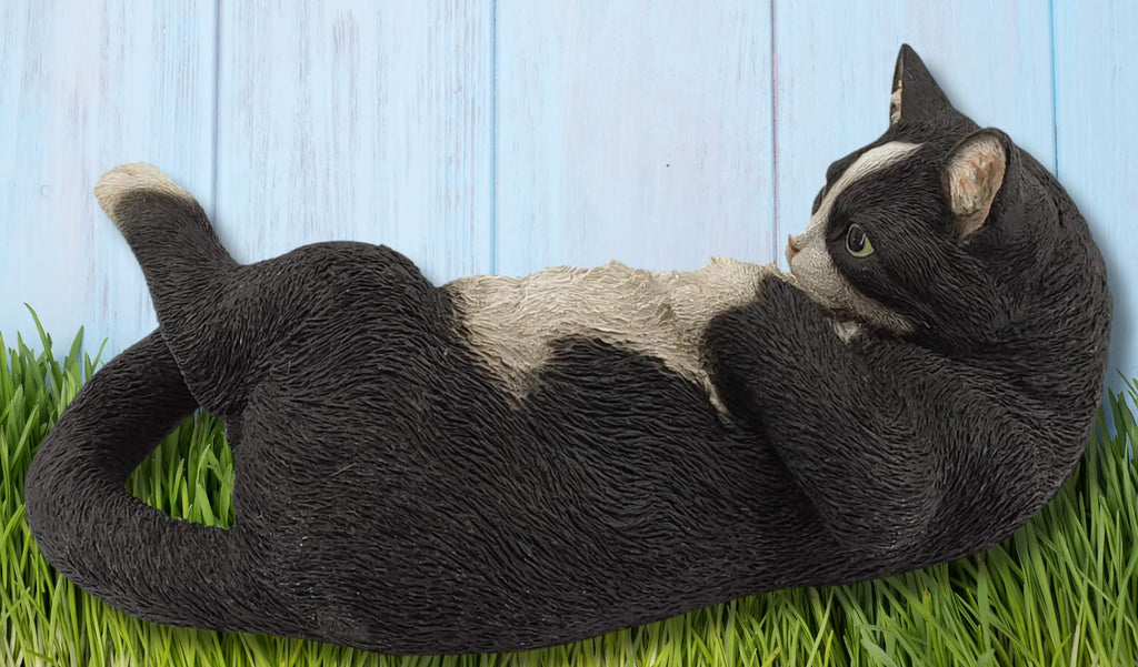 G&H Decor Black and White Cat Garden Ornament – 38cm Resin Statue