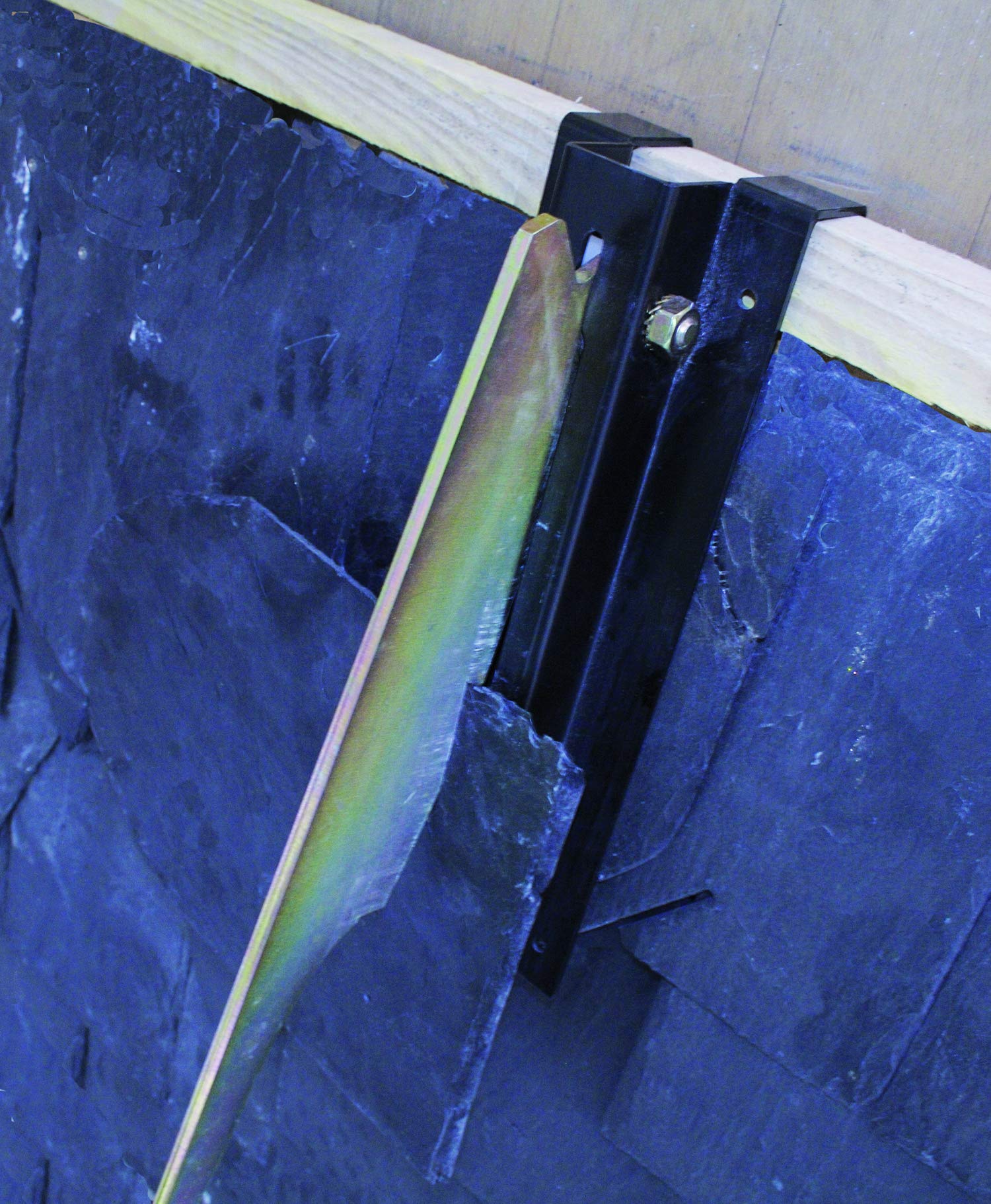 Edma EDM0330 Heavy-Duty Slate Tile Cutter – 210mm Roofing Guillotine