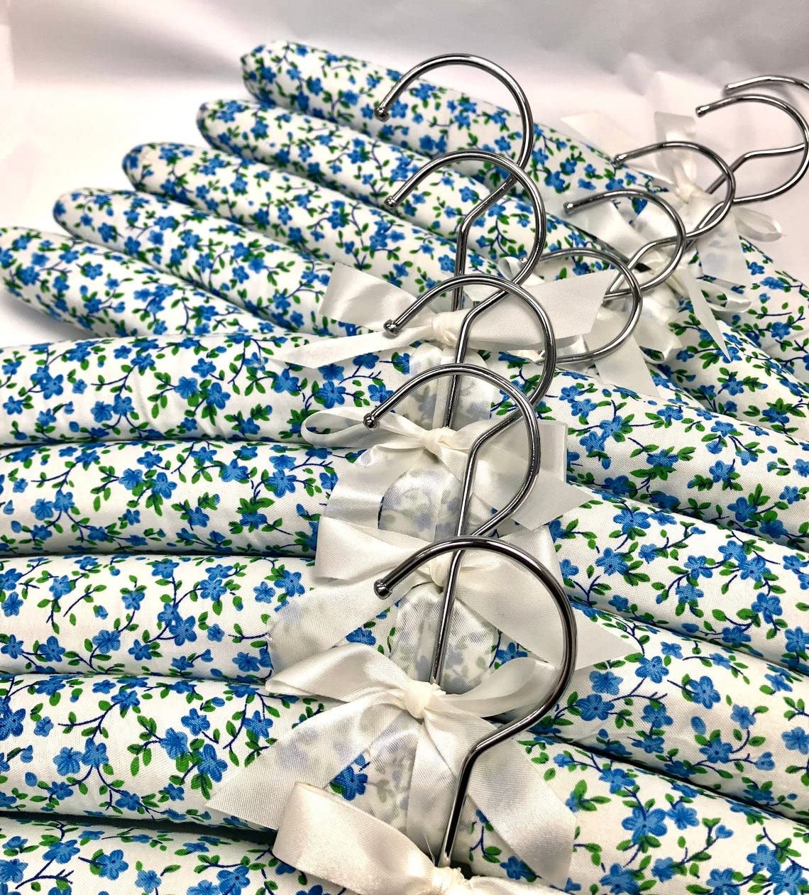 Pack of 5 Quality Padded Clothes Hangers ~ Several Patterns to choose from ... Blue Flower