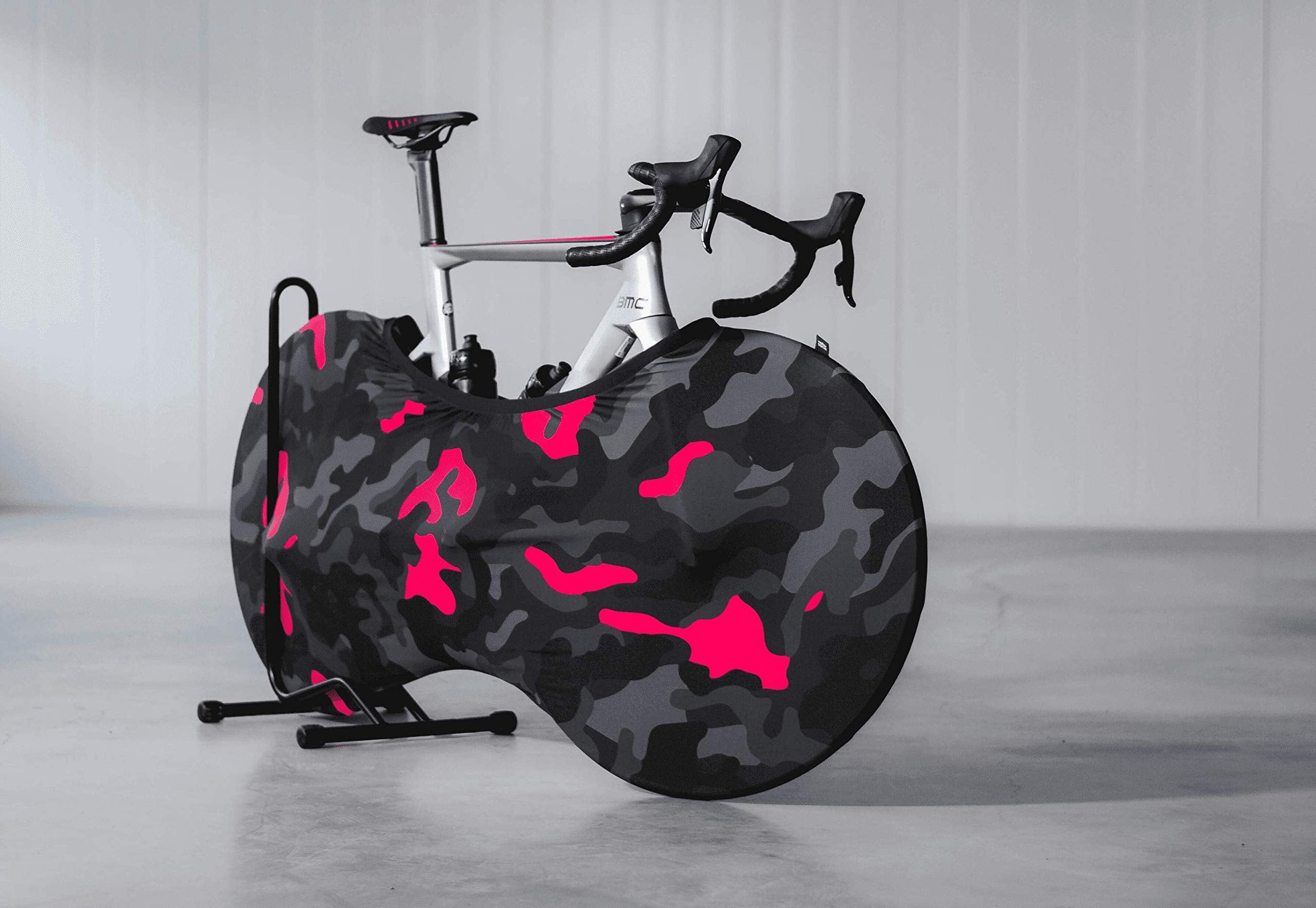 Velo Sock Camo Bike Cover – Water-Repellent Black & Pink Transport Cover
