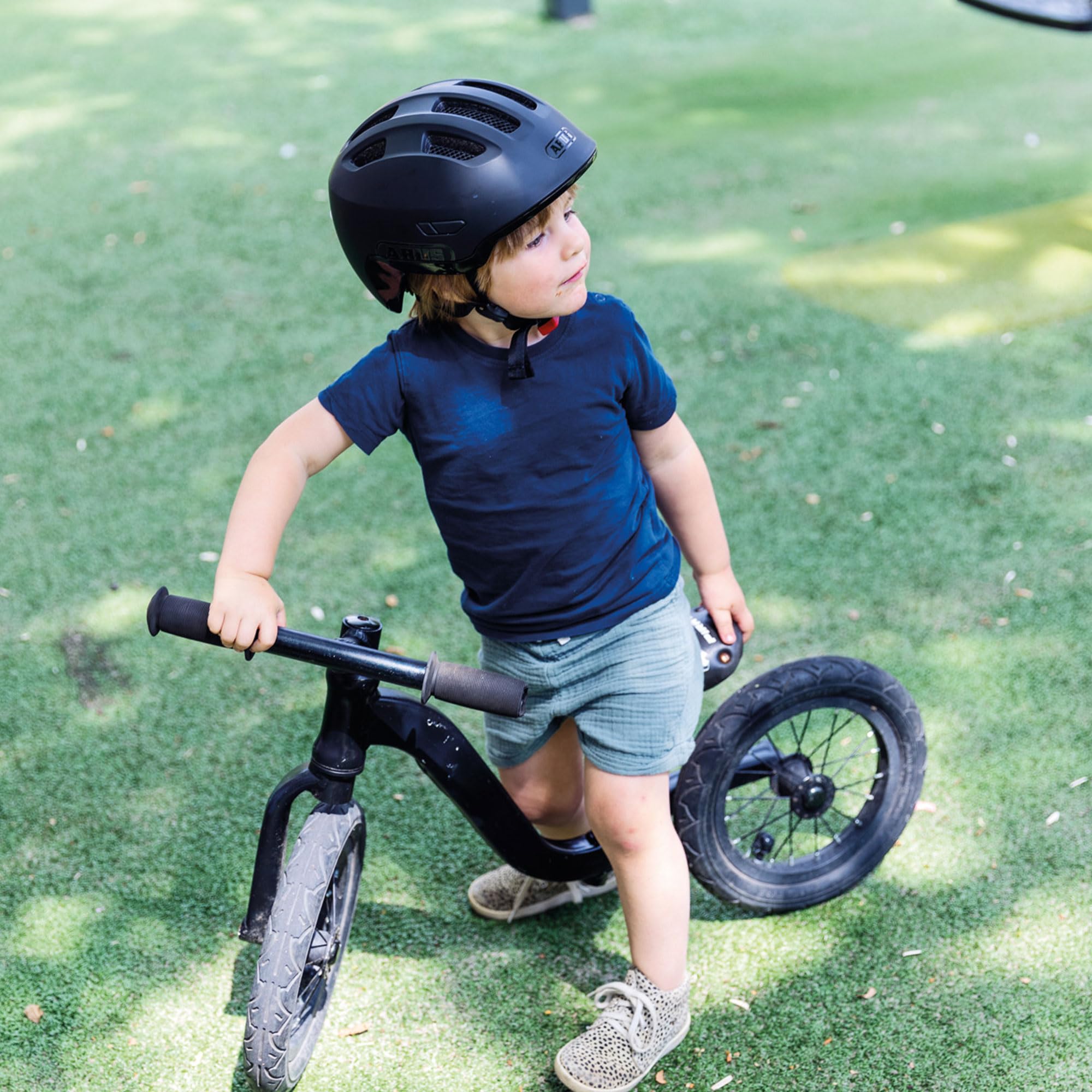 ABUS Smiley 3.0 Children's Bike Helmet – In-Mold Safety, Green Robo