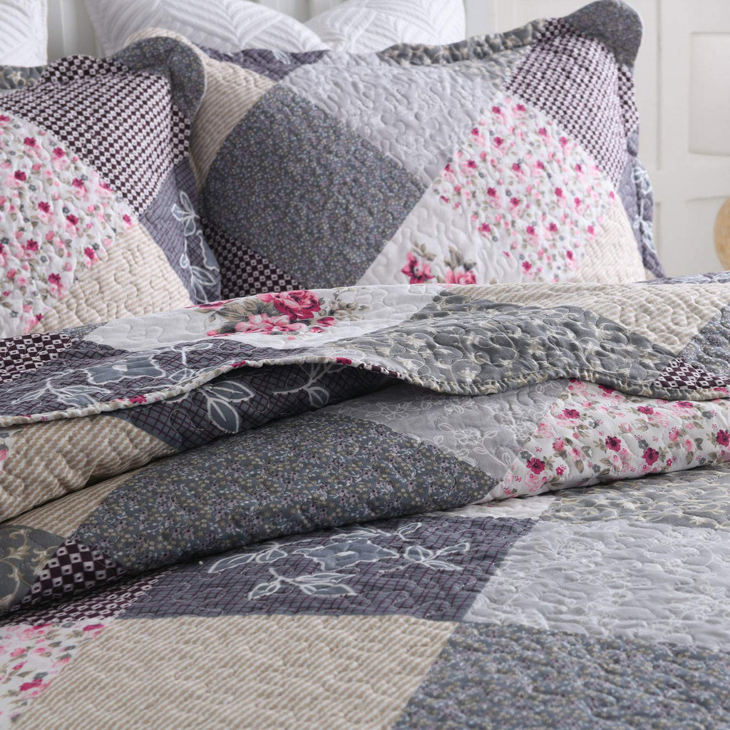 Qucover Super King Patchwork Quilt Set – Reversible Floral Microfiber