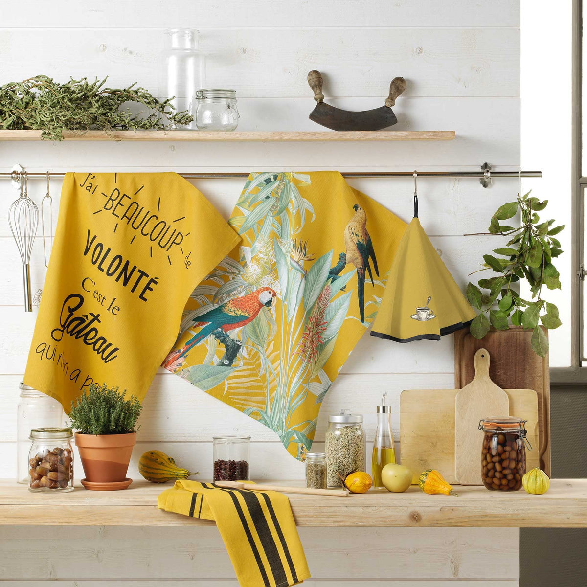 Douceur d'Intérieur, Round Hand Towel Diameter 60 cm Yellow Cup Embroidered Sponge - image 2