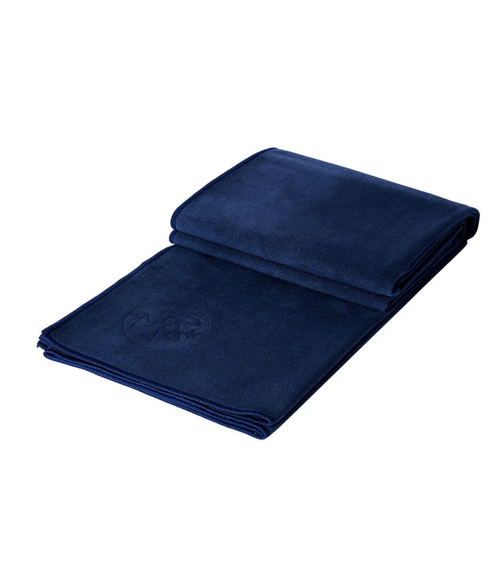 Manduka Yogitoes Non-Slip Yoga Towel – Quick Dry & Eco-Friendly, Midnight