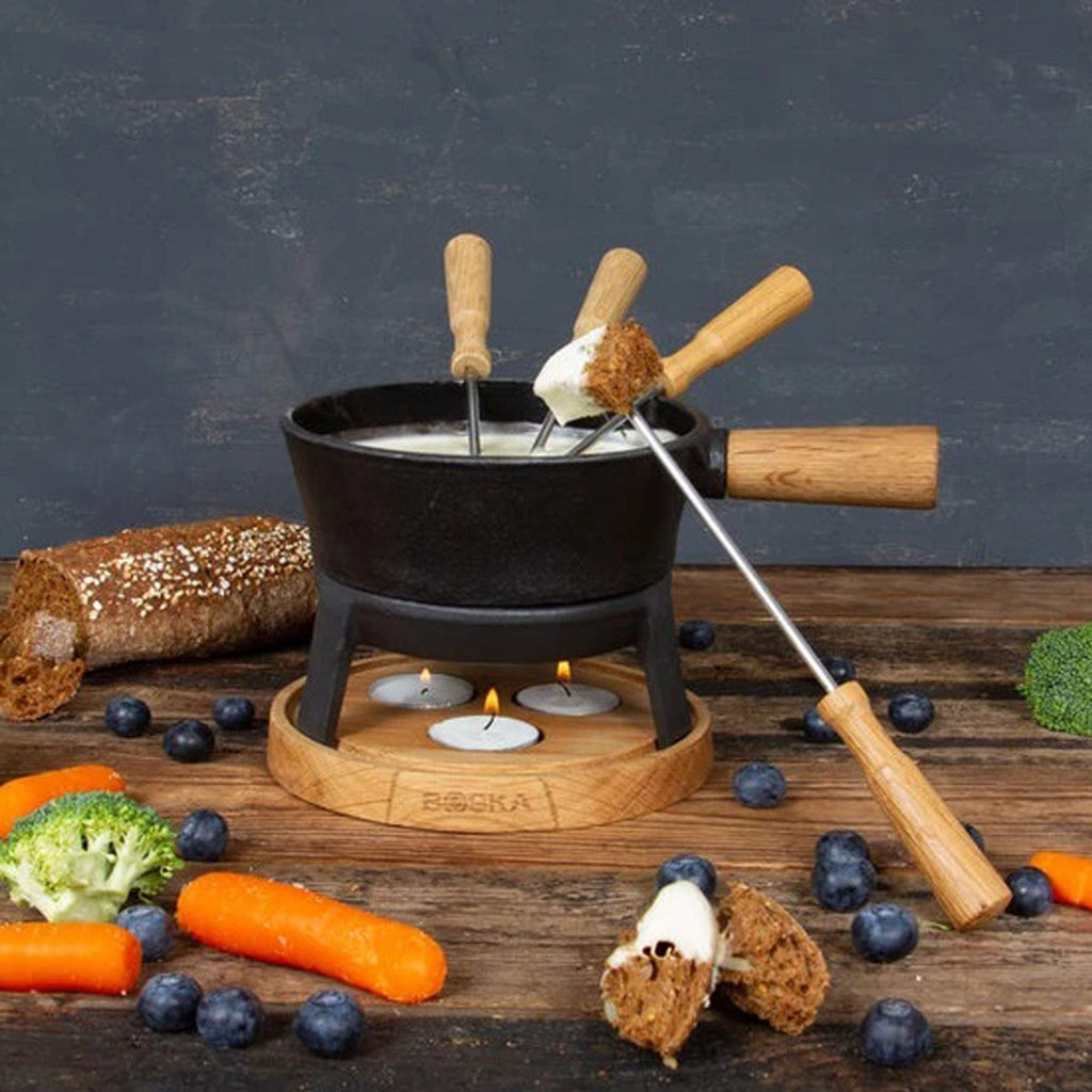 Boska Fondue Set Pro S – Cast Iron Cheese Fondue with Oak Base & Forks