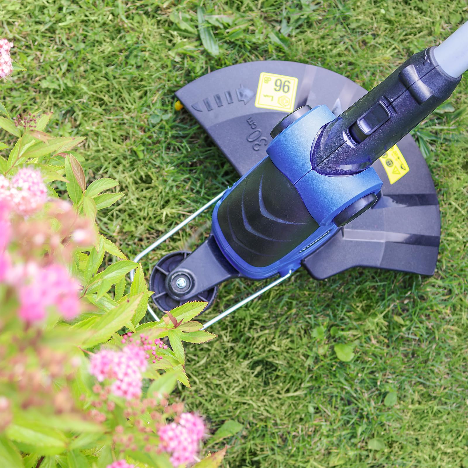Hyundai 600W Electric Grass Trimmer & Lawn Edger – 30cm Cutting Width