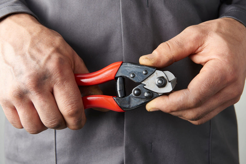 Felco C7 One-Handed Wire Cutter | 7mm Triangular Cable Cutting Tool