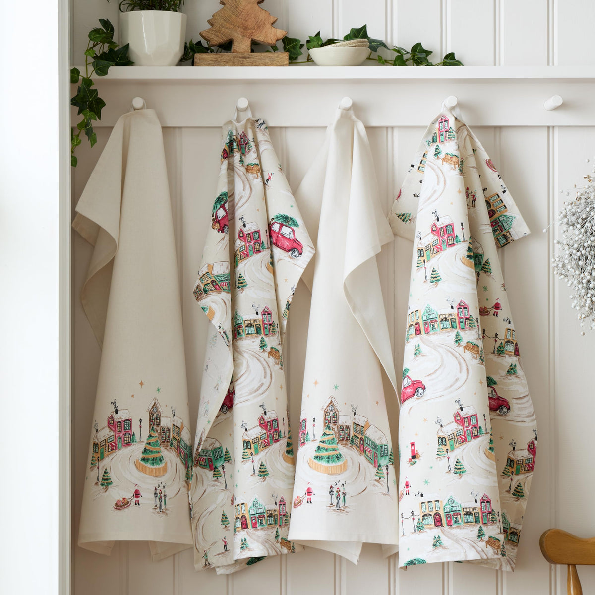 Catherine Lansfield Christmas Town Cotton 50x75cm Kitchen Tea Towel Pack of 4 Natural - image 1