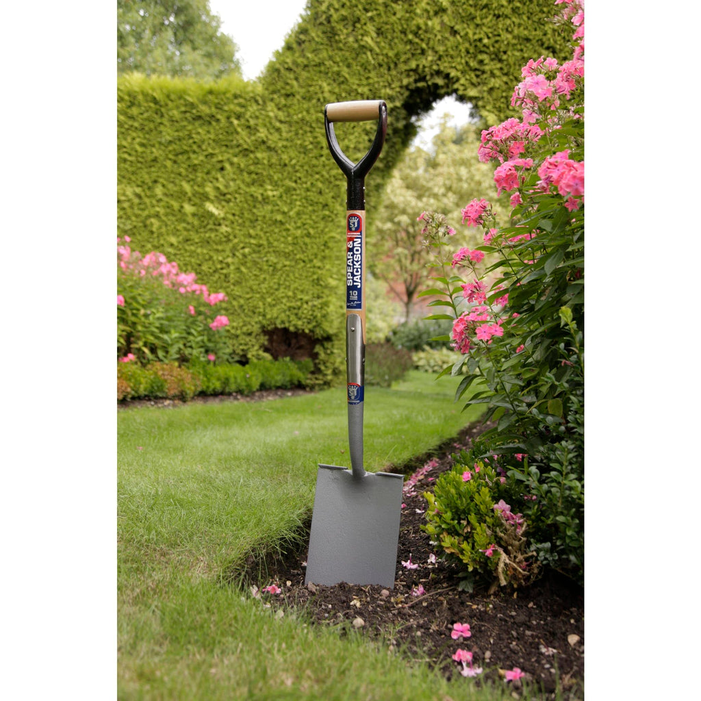 Spear & Jackson Neverbend Professional Carbon Steel Digging Spade