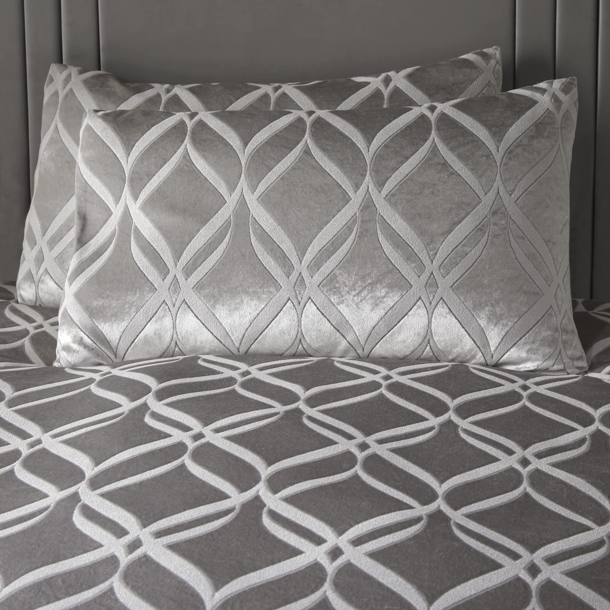 Soiree Silver Ogee Velvet Duvet Cover Set – Super King Bedding
