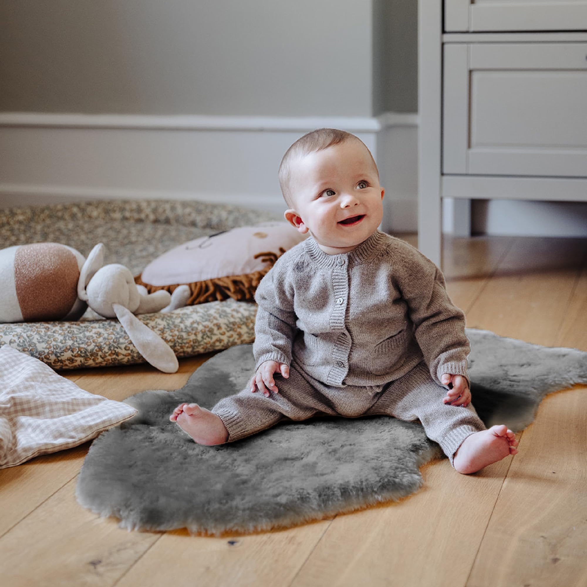 Nordic Sheep Baby Sheepskin Rug 95x60 cm | Real Lambskin in Light Grey
