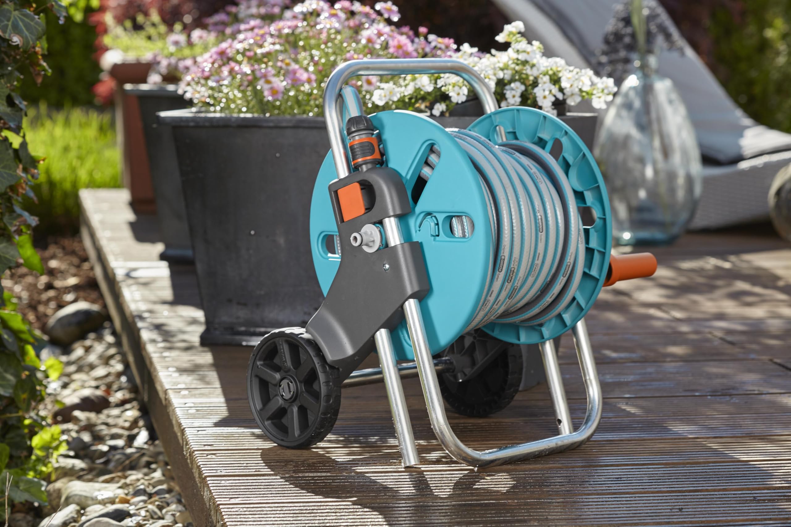 Gardena CleverRoll S Hose Trolley Set with 20m Classic Hose & Spray