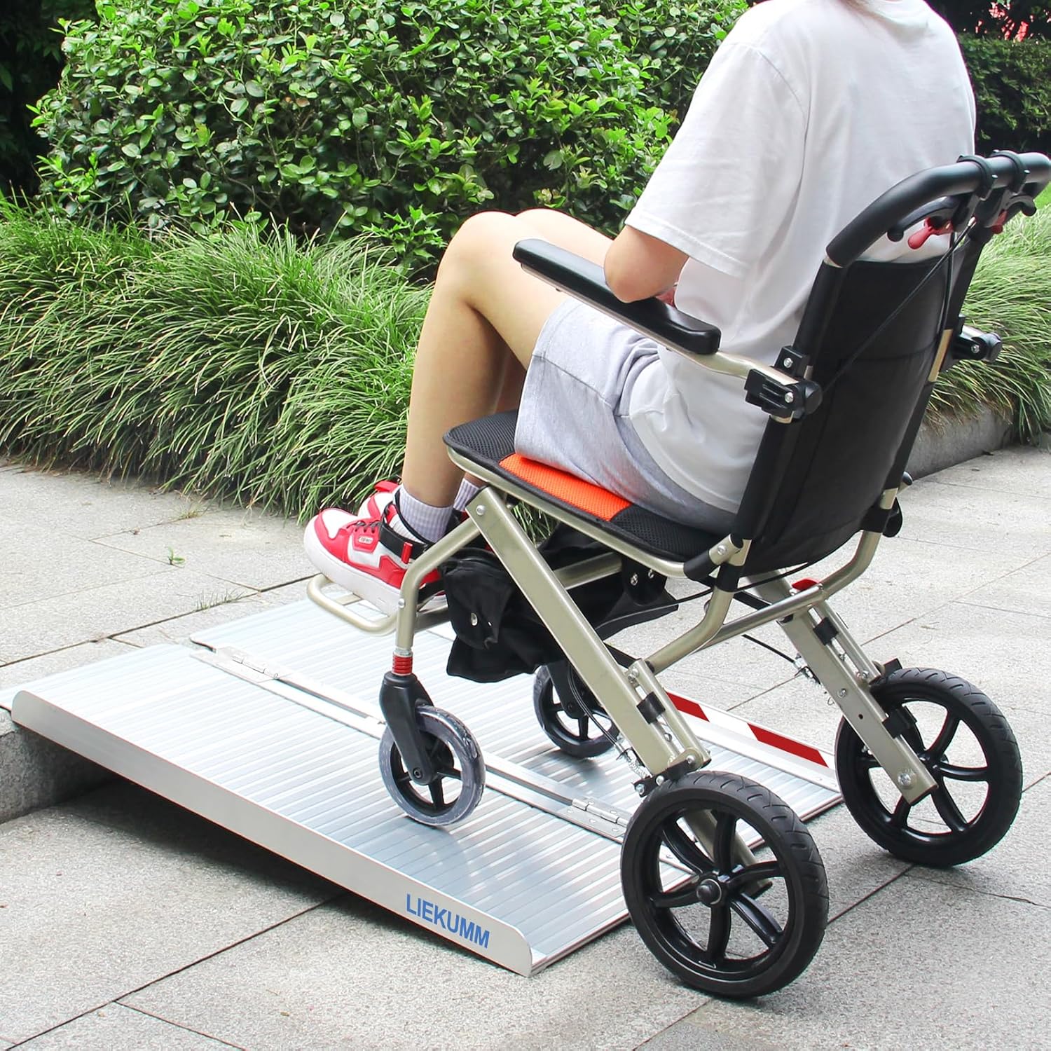 LIEKUMM 121cm Folding Wheelchair Ramp | 300kg Portable Aluminium