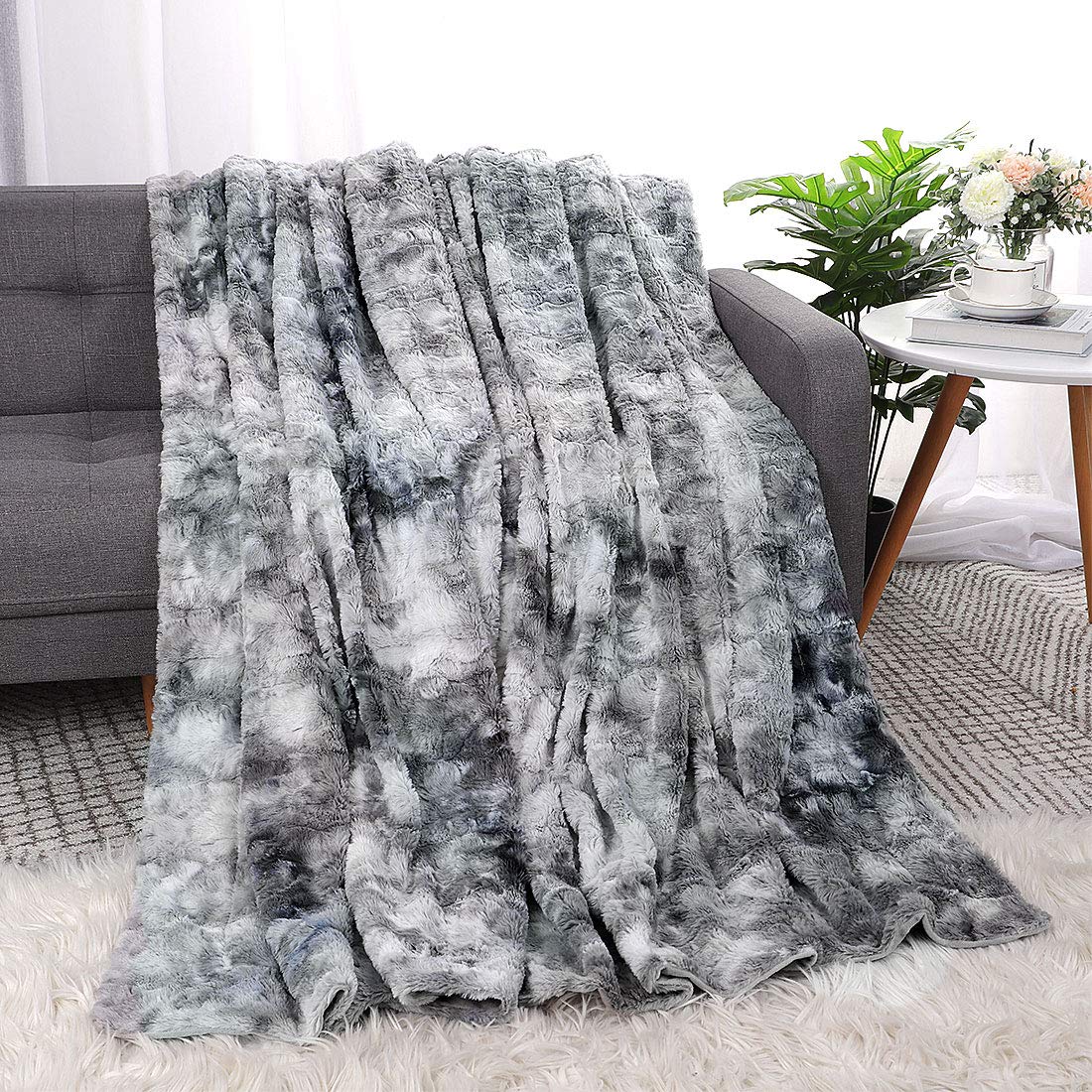 PiccoCasa Faux Fur Throw Blanket | Reversible Plush Fleece – 60x77 Inch