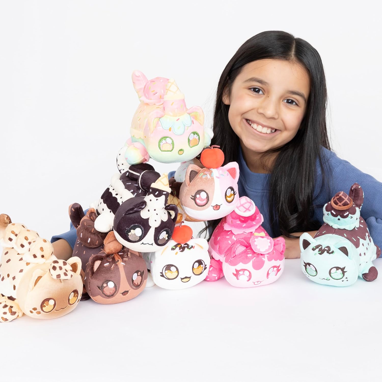Aphmau MeeMeows Ice Cream Friends 6-inch Mystery Plush Cat Toy