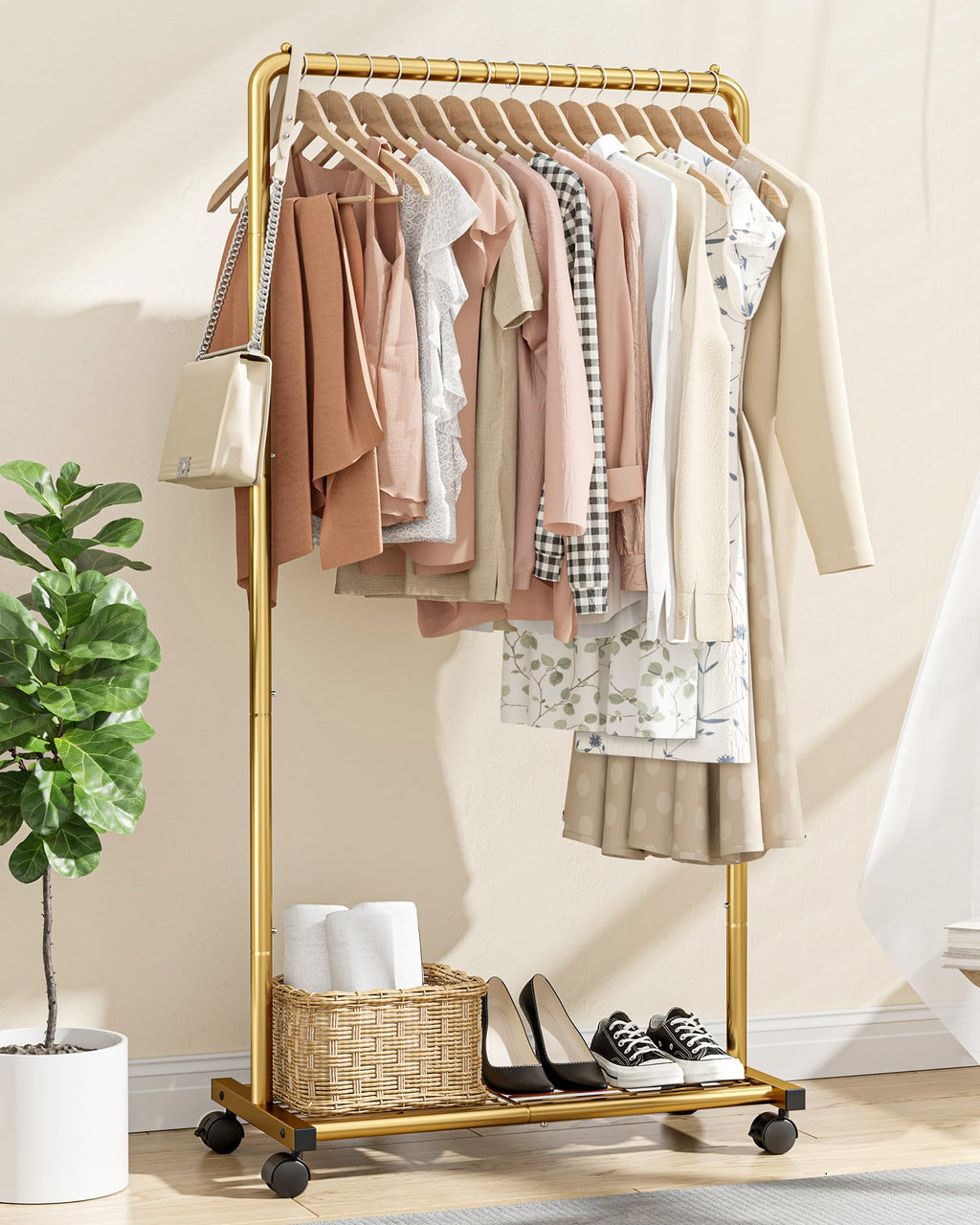 Sakugi Heavy-Duty Metal Clothes Rail – Rolling Garment Rack with Shelf