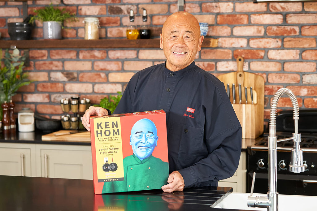 Ken Hom Carbon Steel Wok Set | 31cm Non-Stick Pan with Lid & Utensils