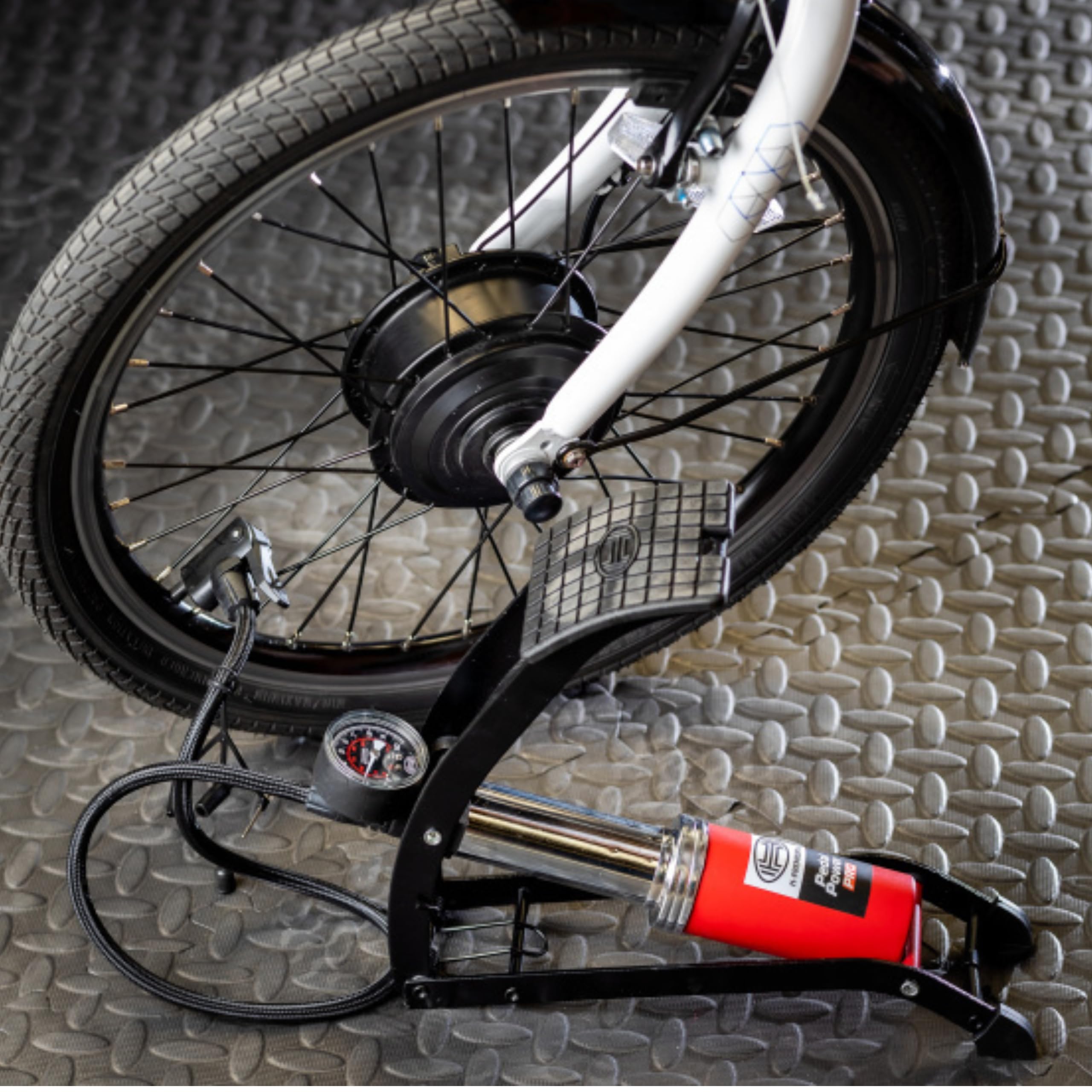 HEYNER PedalPower Pro Foot Air Pump with Gauge - 10 Bar Tyre Inflator